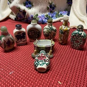 Seven vintage snuff bottles and little bowl!